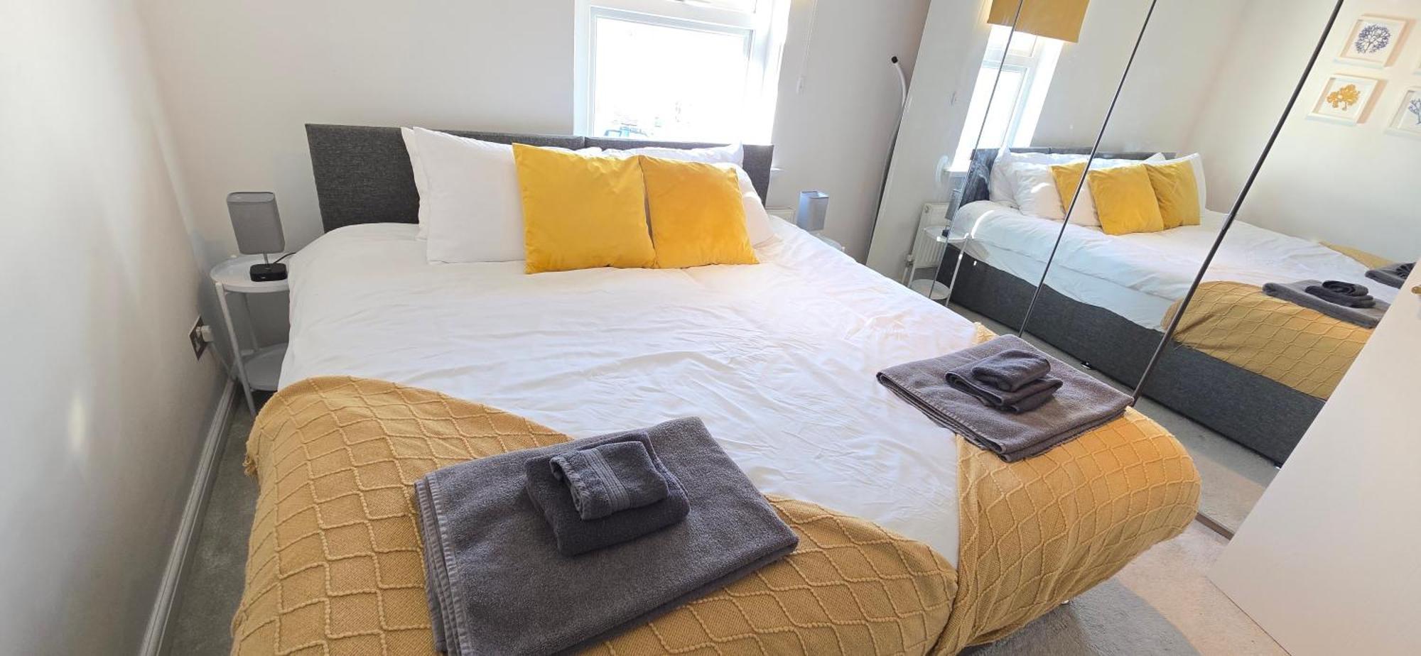 2 Bed House Near Canary Wharf